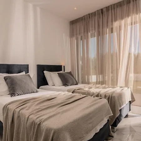 Armonia Boutique Aparthotel 4*
