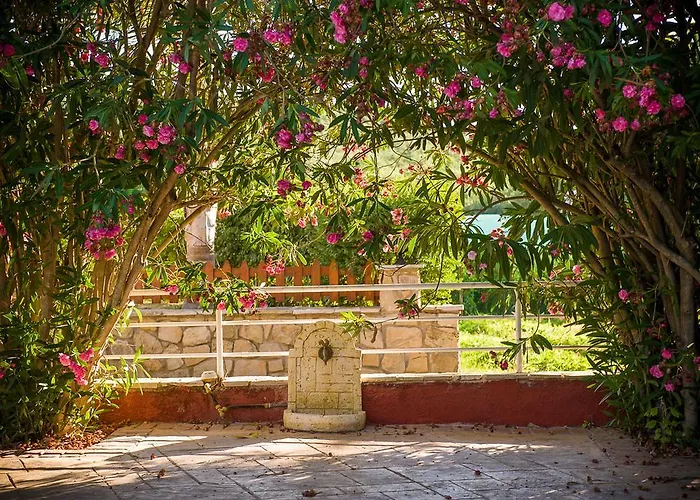 Ξενοδοχείο με διαμερίσματα Armonia Boutique 4*