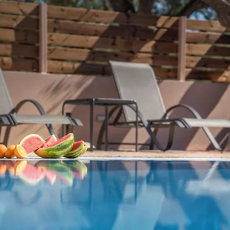 Armonia Boutique Lägenhetshotell 4*